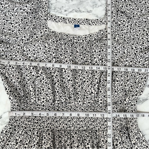 Old Navy Black & White Floral Smocked Puff Sleeve Square Neckline Mini Dress 2X - Picture 6 of 11